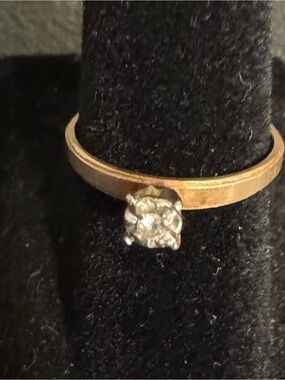 Classic Brushed 14kt Gold Solitaire Ring with Natural Diamond